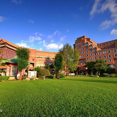 Chientan Youth Hotel Тайпей Екстериор снимка