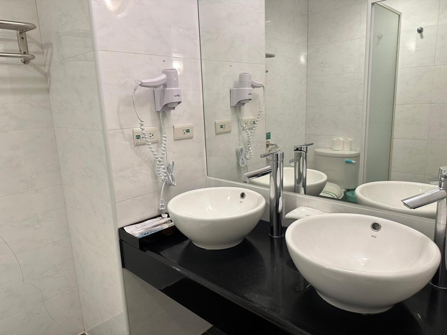 Chientan Youth Hotel Тайпей Екстериор снимка