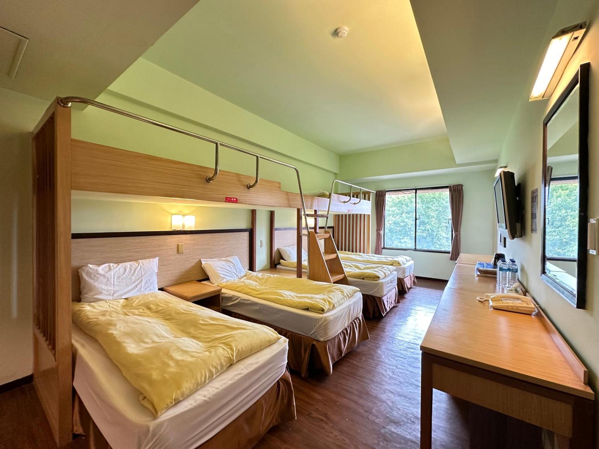 Chientan Youth Hotel Тайпей Екстериор снимка