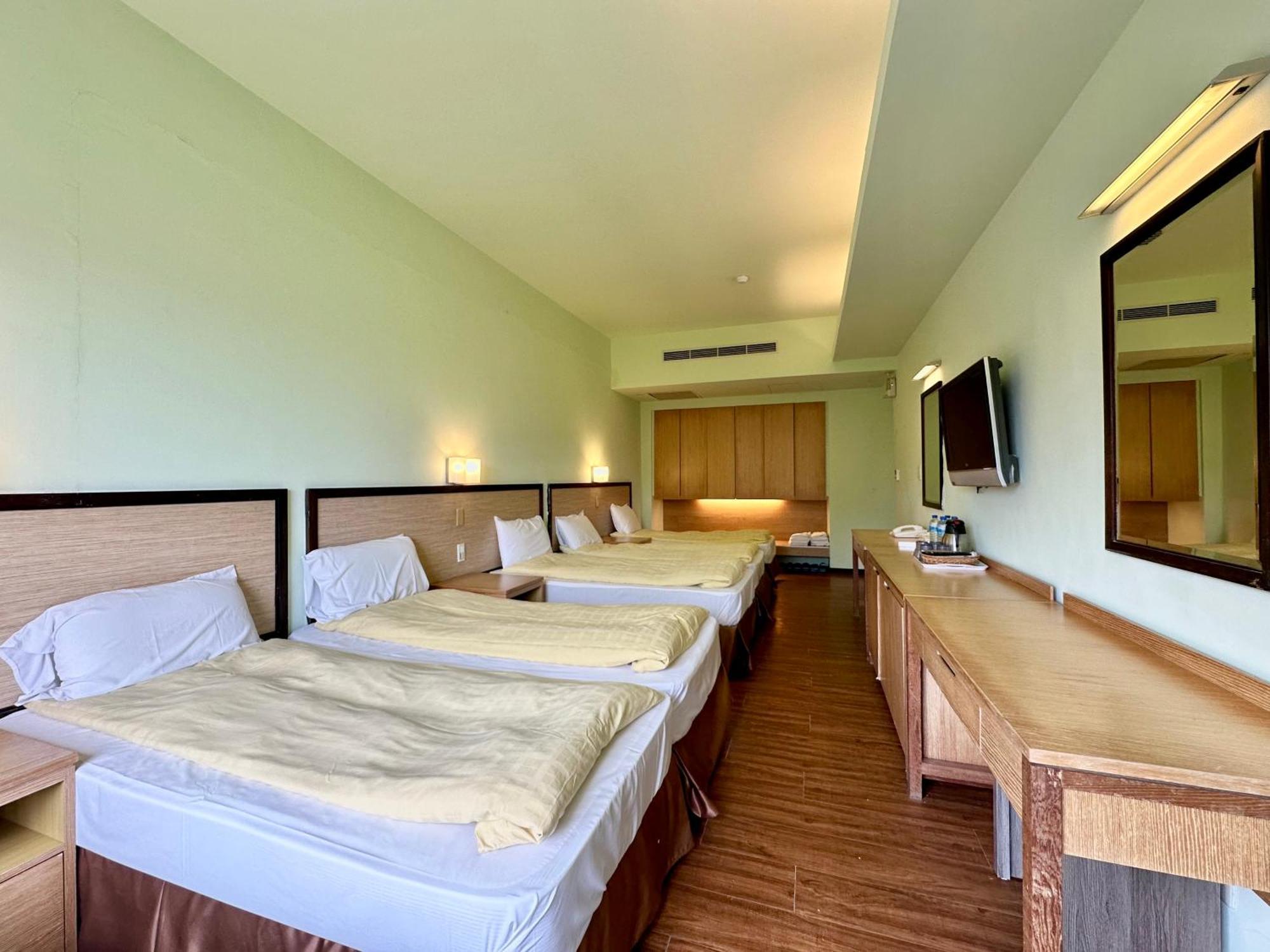 Chientan Youth Hotel Тайпей Екстериор снимка
