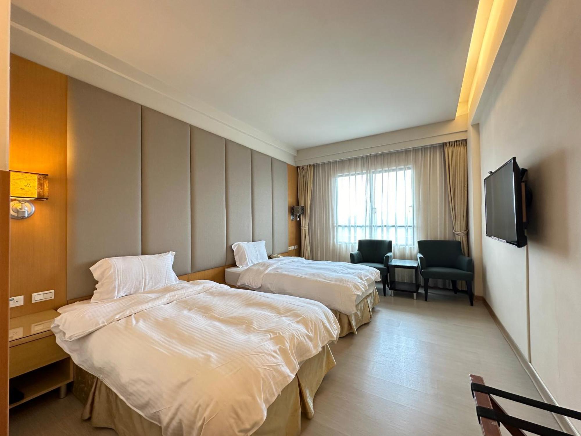 Chientan Youth Hotel Тайпей Екстериор снимка